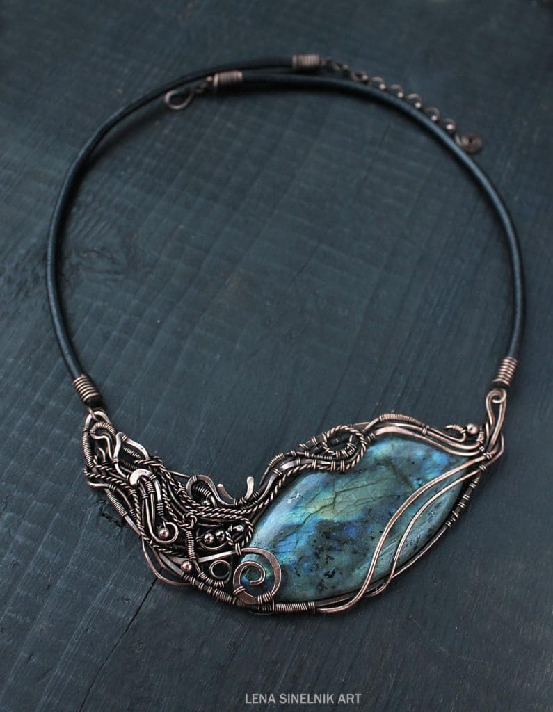 Big Labradorite Necklace by Lena Sinelnik Art. See Schepotkina at DeviantArt.com for more of Lena's stunning nature-inspired wire wrapped jewelry. 