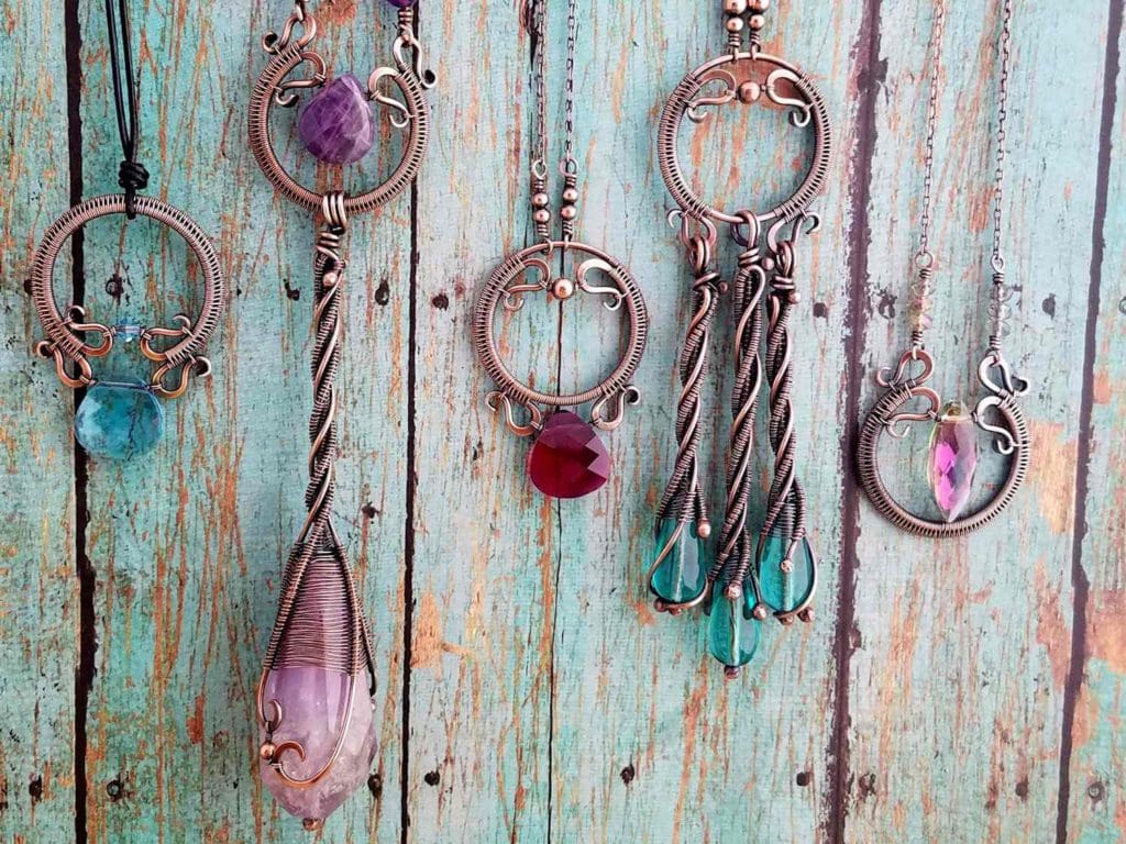 This image shows just simple variations of the Rosewood Pendant. Feel free to experiment with this wire woven bead frame and mix it with other jewelry components.