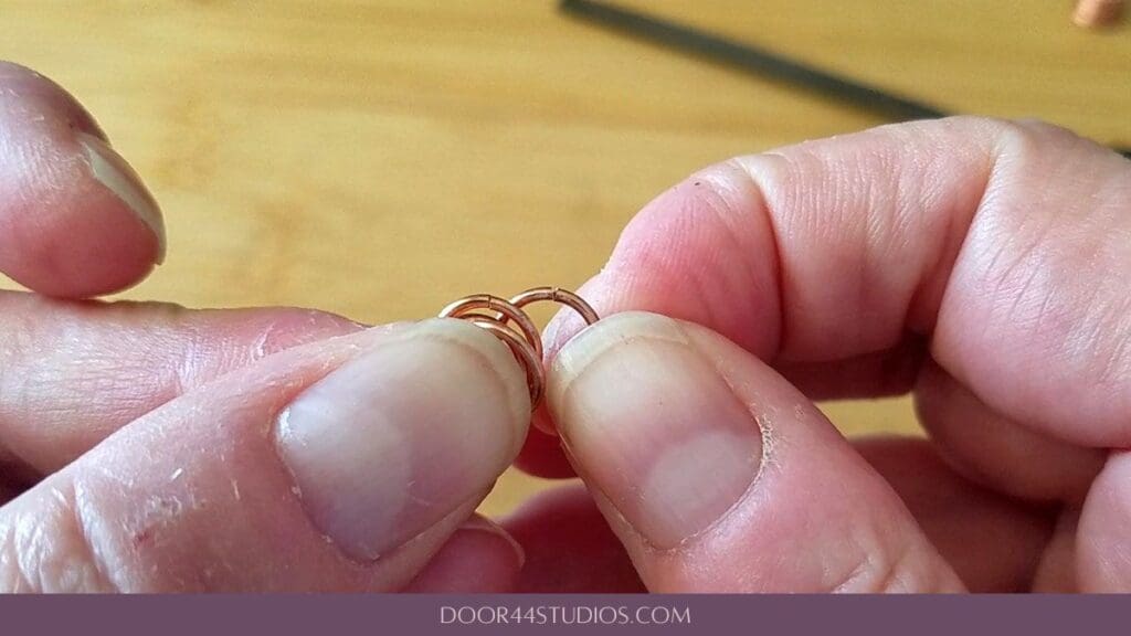 Side-by-side comparison of a closed flush cut ring and a closed rough cut ring